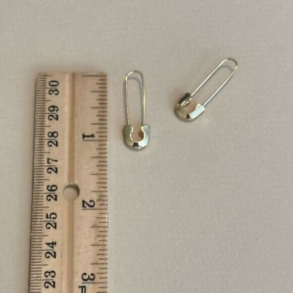 Safety Pin Earrings N1352 - Picture 5 of 5